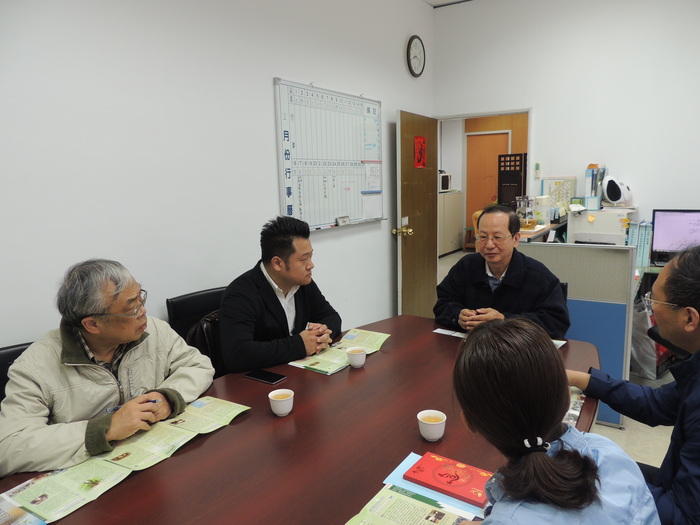 院長於兩方間發表演說